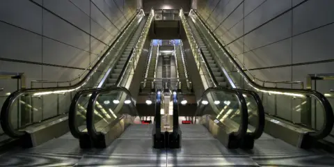 نصب پله برقی