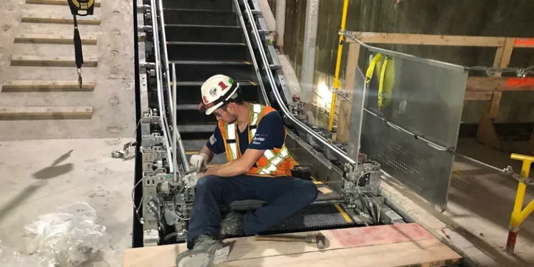 نصب پله برقی در کرج